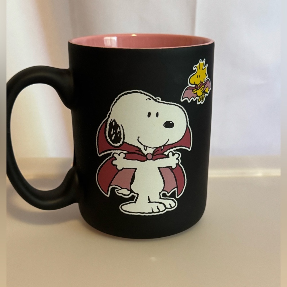 Peanuts Snoopy Halloween mug